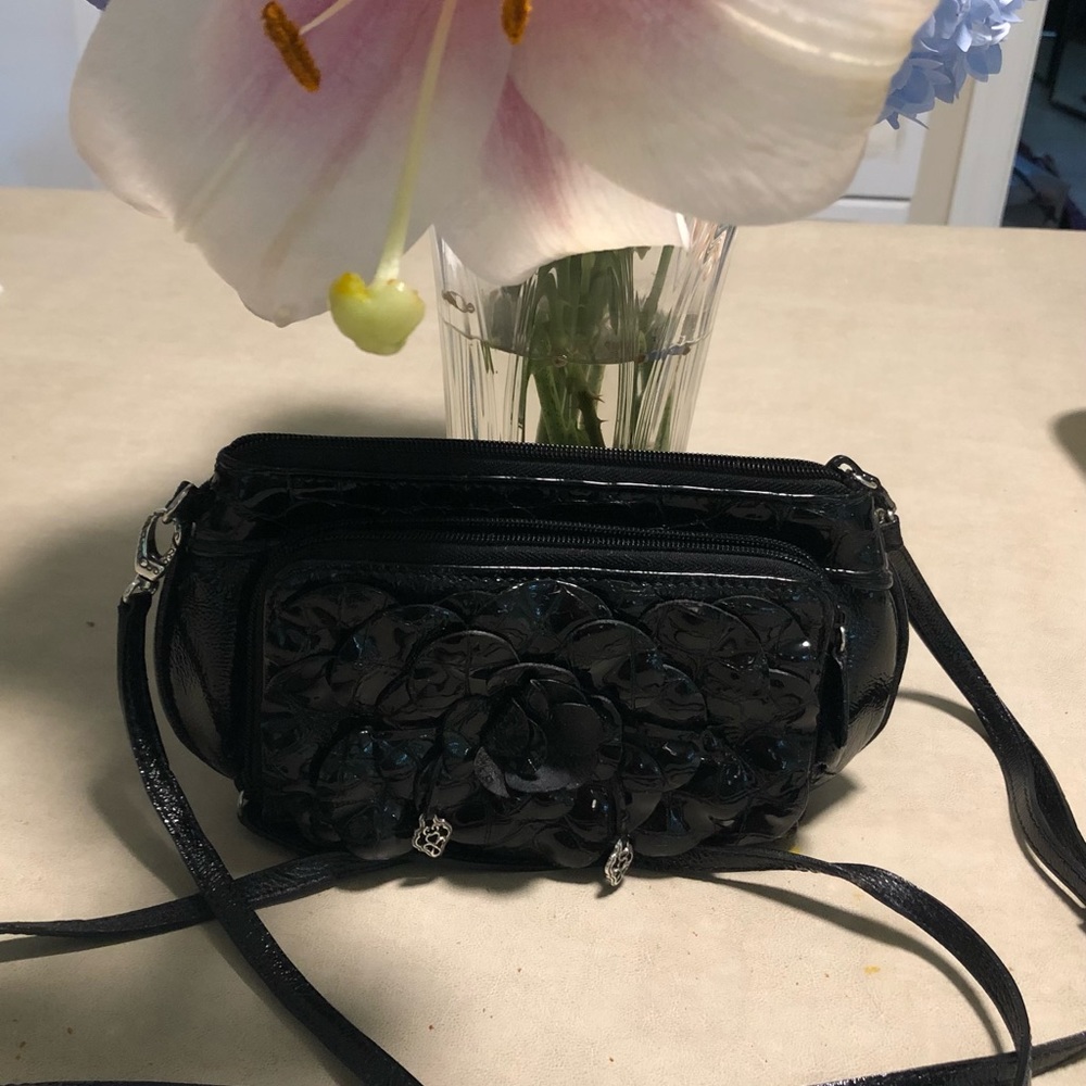 BRIGHTON ROSALIE  ROSE FLOWER WALLET/ORGANIZER CROSSBODY